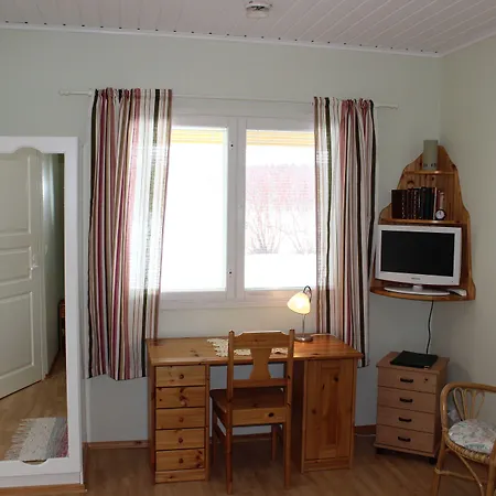 Lomamokkila Bed & Breakfast 4*